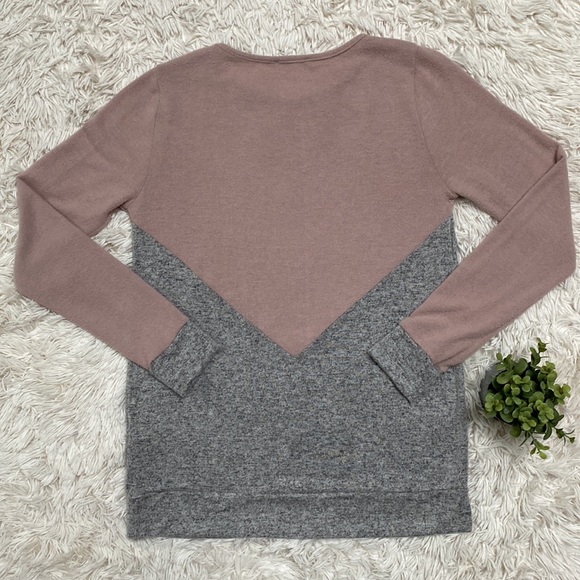 Staccato Color Block Hacci LS Top 💗 Pink & Gray - Picture 6 of 14
